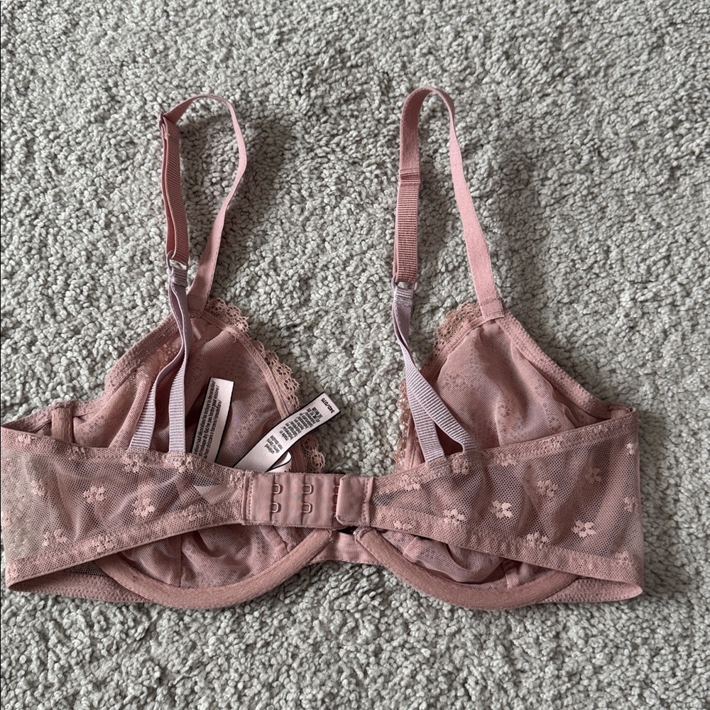Victoria's Secret Unlined Demi Pink Lace Bra - Size 34D - Picture 3 of 4